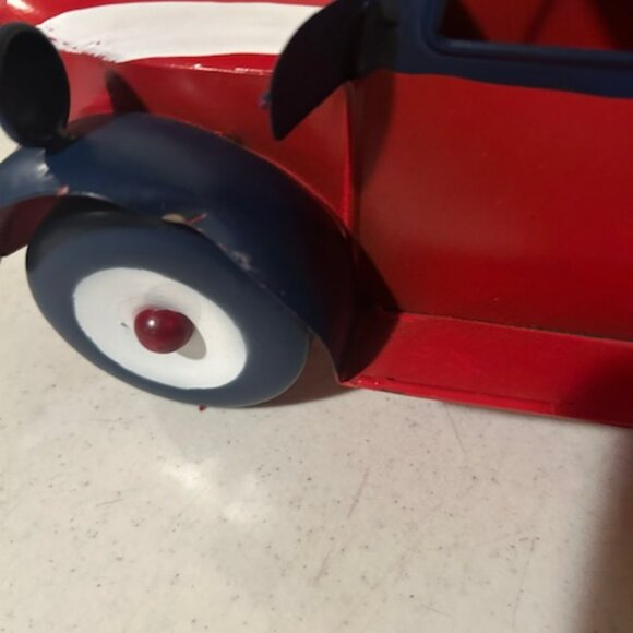 New Americana decorative Truck - Picture 9 of 10